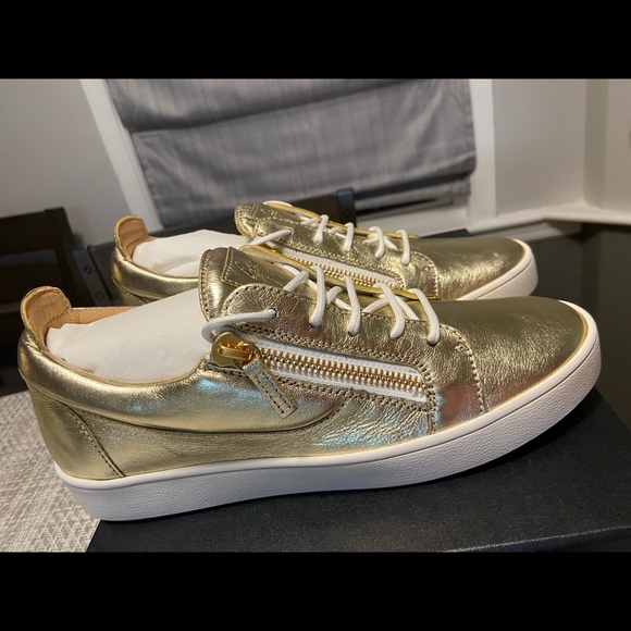 NEW Giuseppe Zanotti Gold Leather Low Top Sneakers - Picture 5 of 8